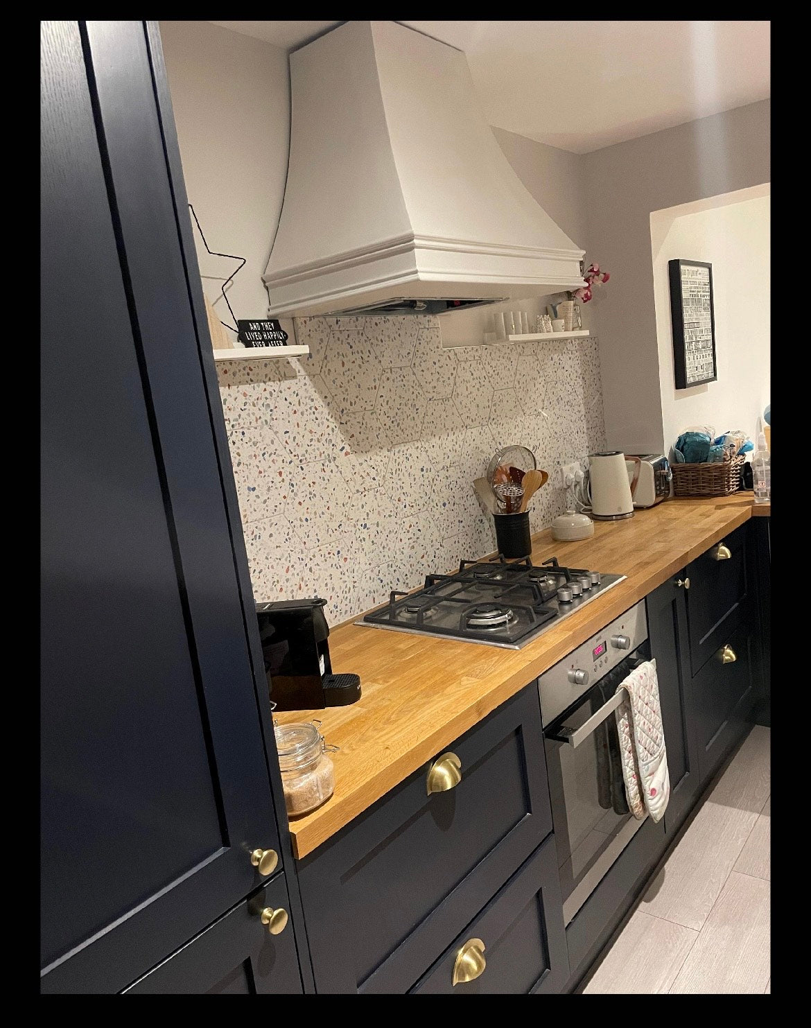 Curved Cooker Hood